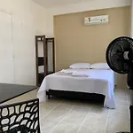 Kitnets E Apartamentos Beira Mar