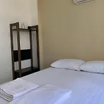 Kitnets E Apartamentos Beira Mar